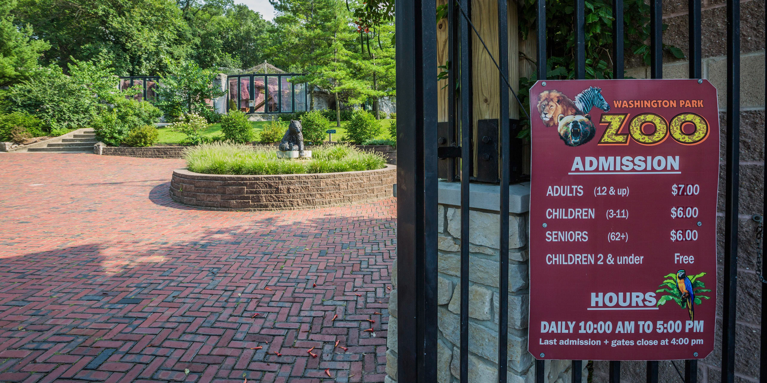Washington Park Zoo admission sign in Michigan City, Indiana Washington Park Zoo admission sign in Michigan City, Indiana